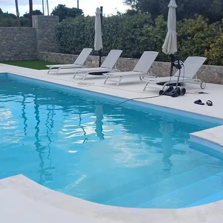 Guest House Mary פורטו הלי