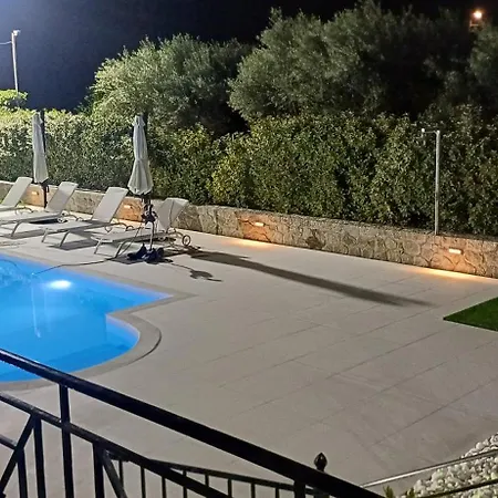Mary Porto Heli